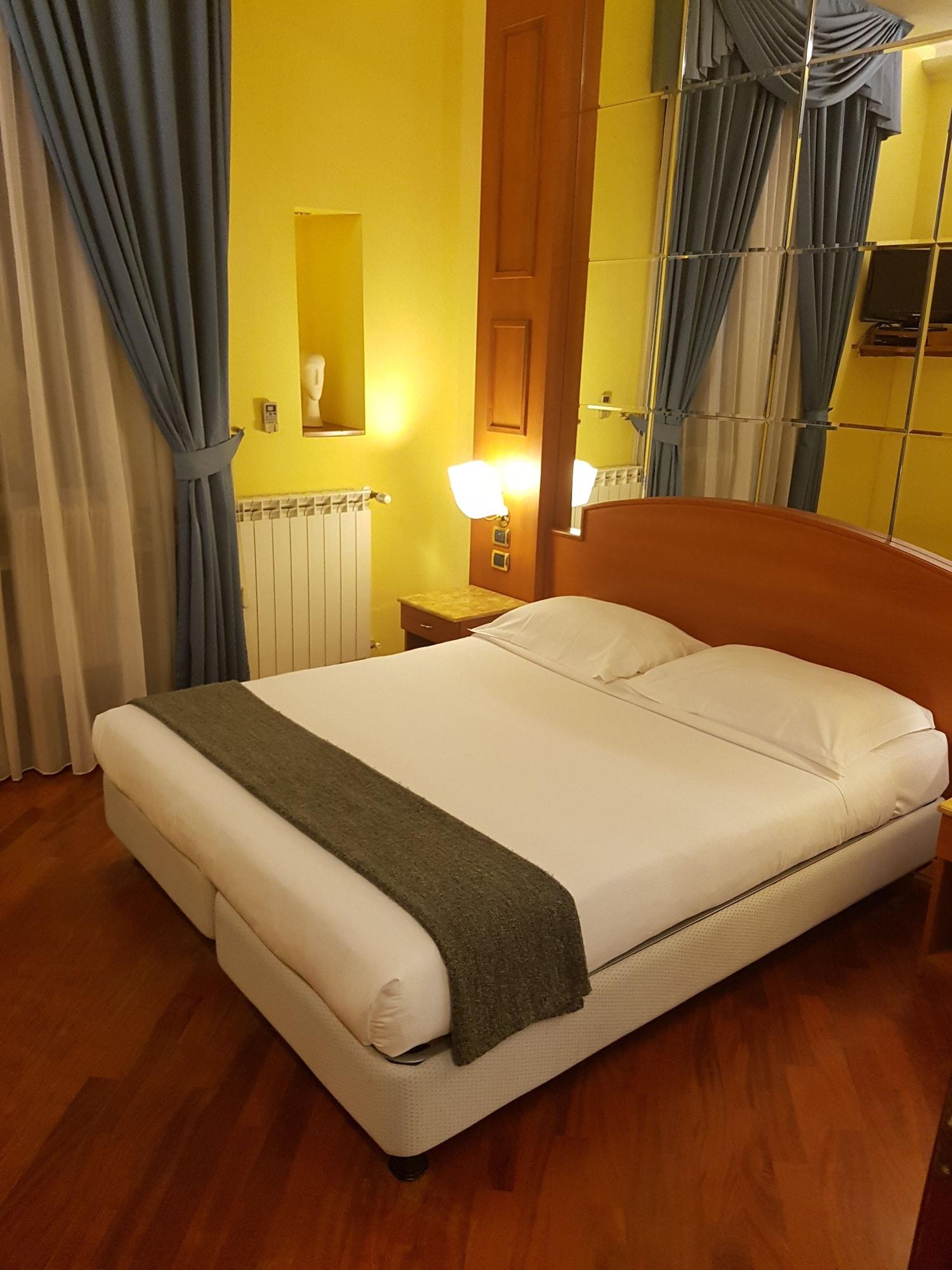69 Manin Street Hotel Рим Екстериор снимка