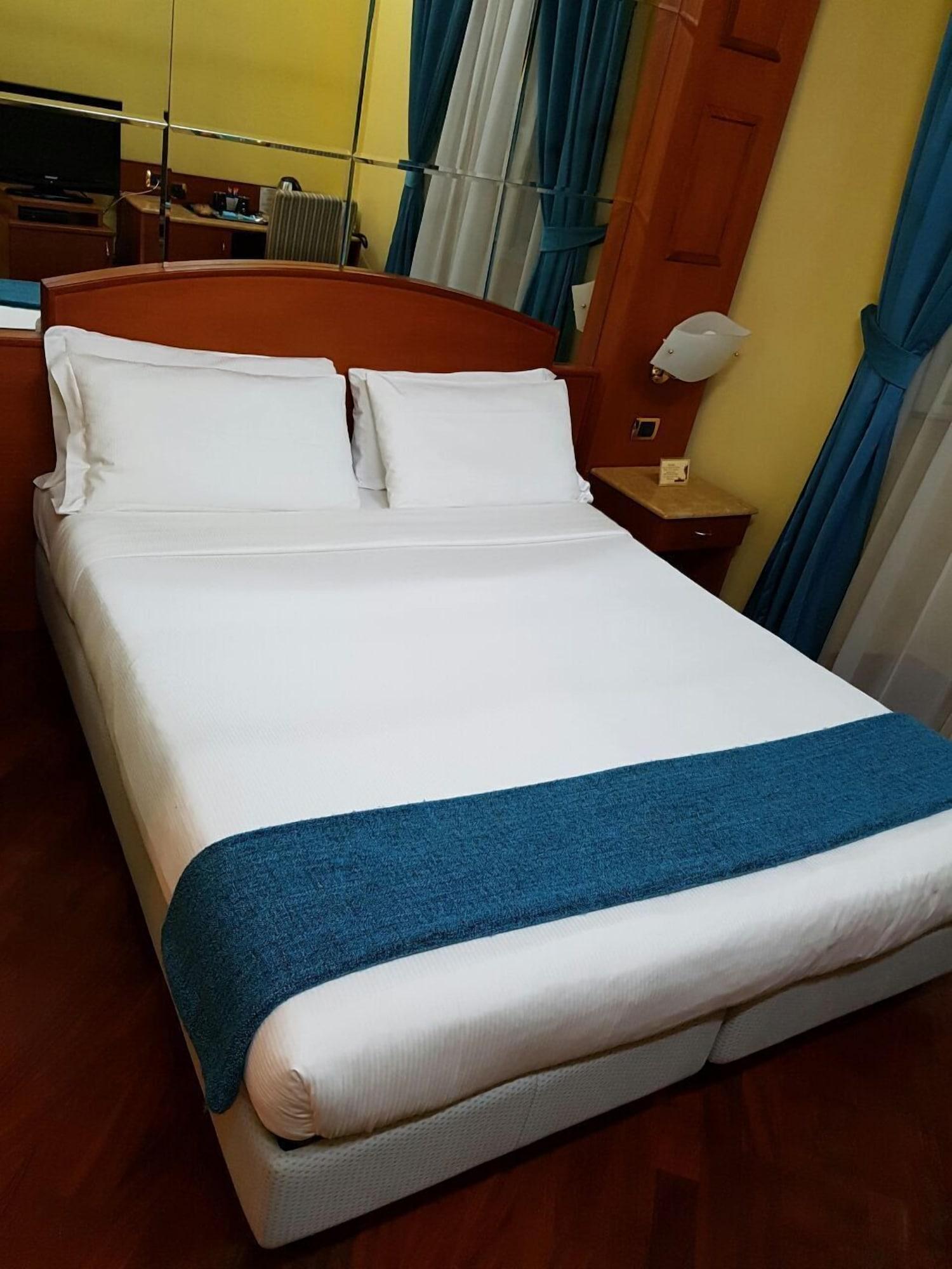 69 Manin Street Hotel Рим Екстериор снимка