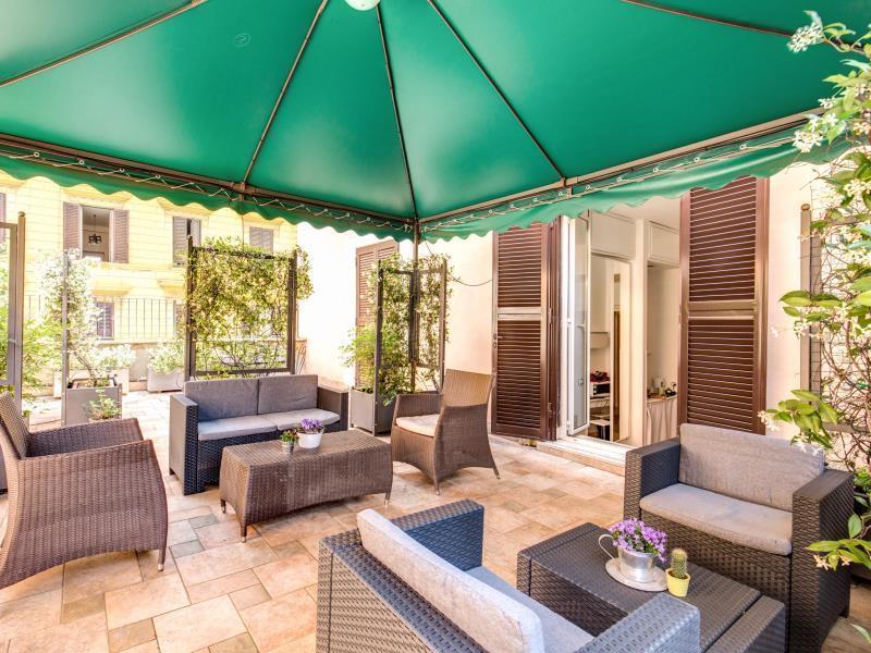 69 Manin Street Hotel Рим Екстериор снимка