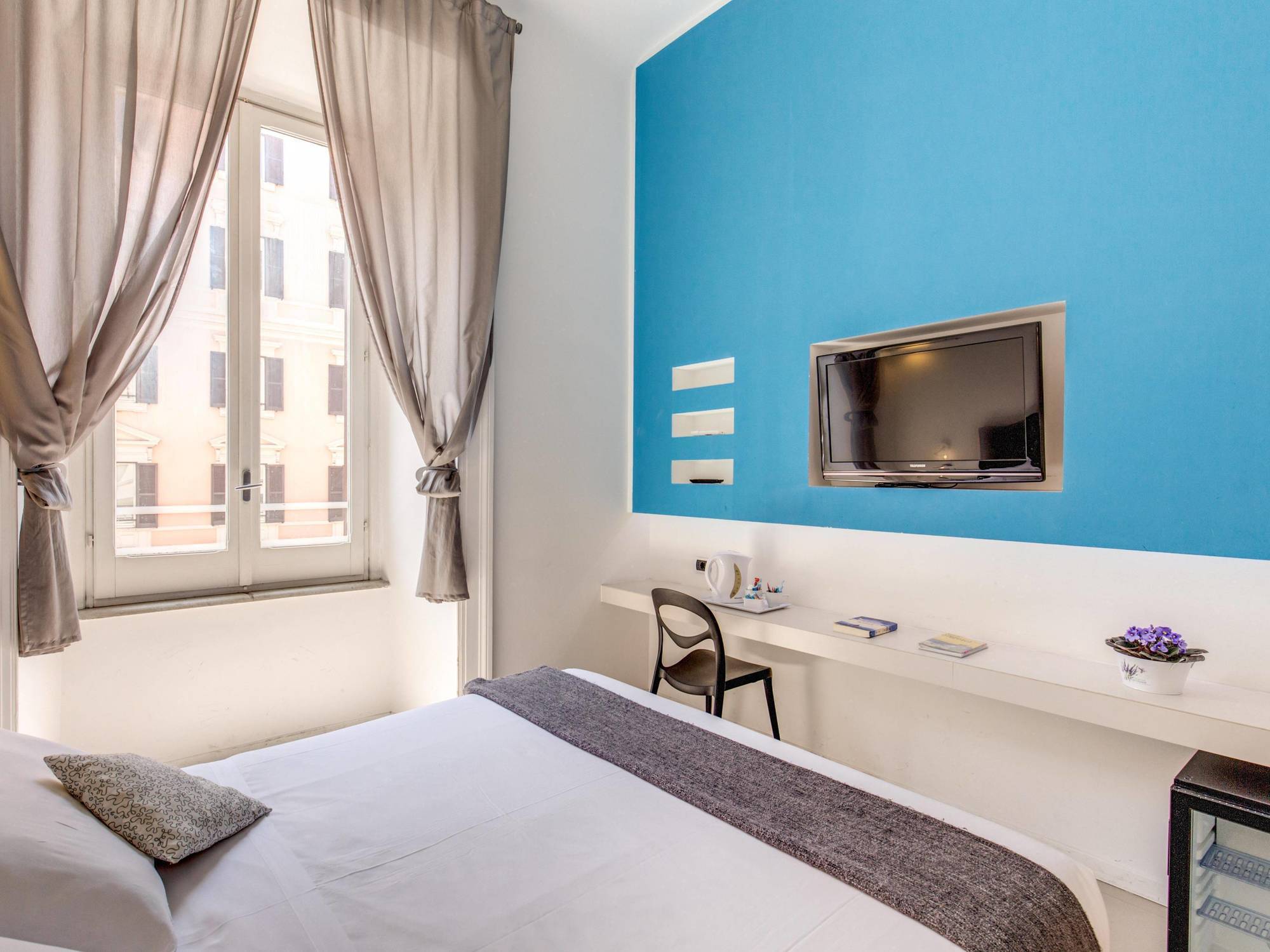 69 Manin Street Hotel Рим Екстериор снимка